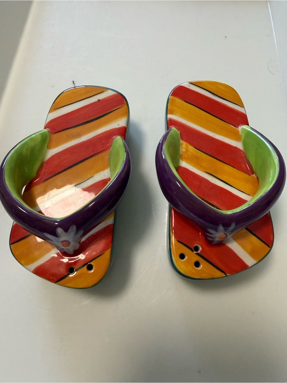 Right and fun, flip-flop salt, and pepper shakers 5”
